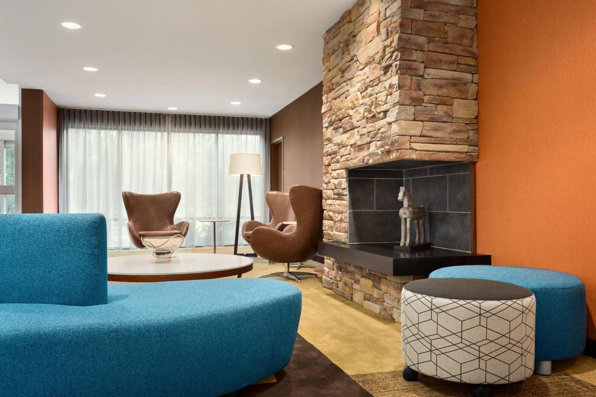 Hotel Fairfield & By Marriott Downtown/university Area 3*