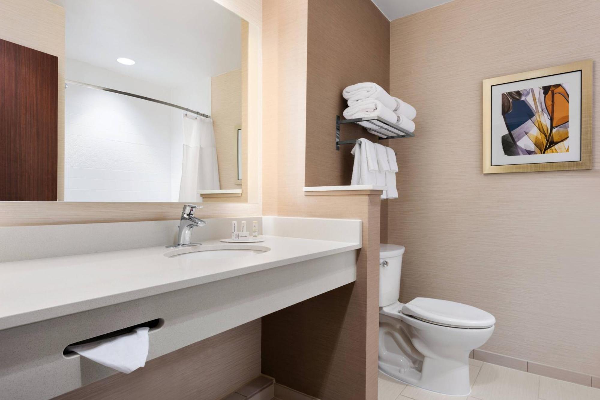 Fairfield & By Marriott Downtown/university Area Charlottesville