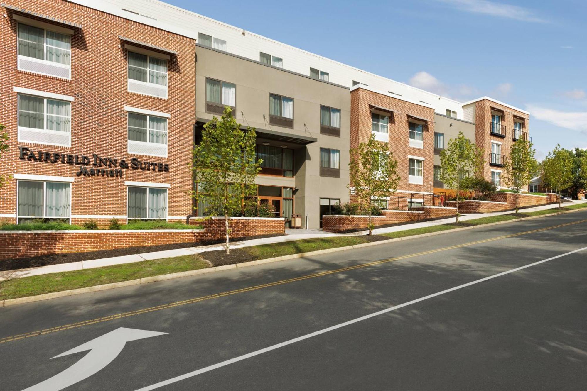 Fairfield & By Marriott Downtown/university Area Hotel