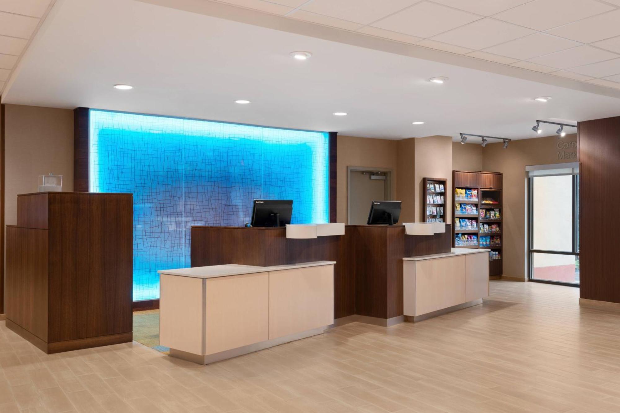 Hotel Fairfield & By Marriott Downtown/university Area